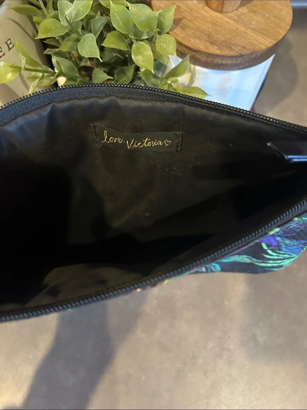Victorias Secret preowned victoria